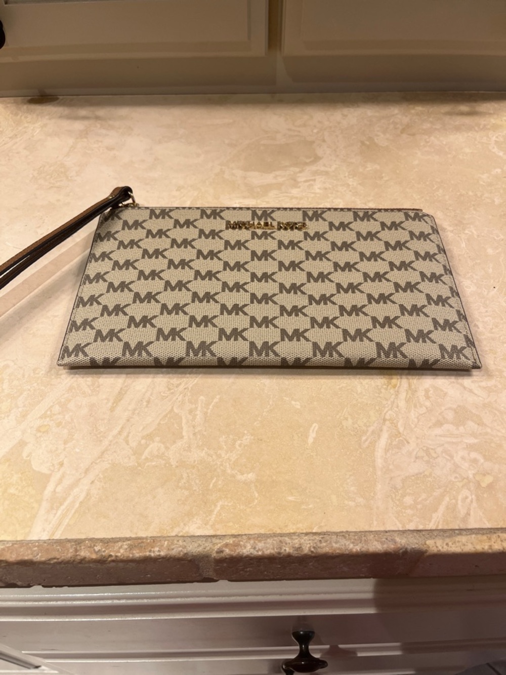 NWOT Michael Kors Jet Set Logo Top-Zip Wristlet